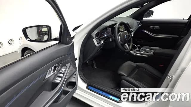 2021 BMW 3 Series (G20) 320d Touring M Sport Sold VIN WBA6L5101MFK92982 – exterior detail 2021 BMW 3 Series (G20) 320d Touring M Sport Sold VIN WBA6L5101MFK92982 – exterior detail