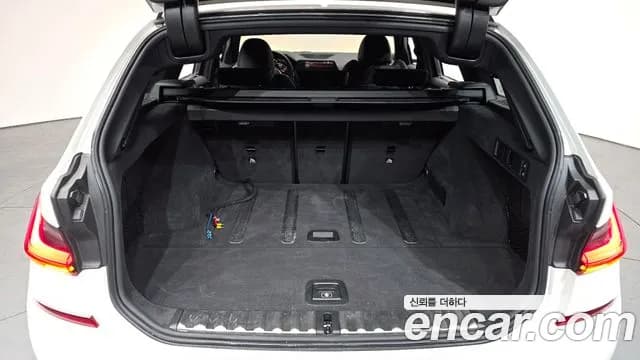 2021 BMW 3 Series (G20) 320d Touring M Sport Sold VIN WBA6L5101MFK92982 – photo 17 2021 BMW 3 Series (G20) 320d Touring M Sport Sold VIN WBA6L5101MFK92982 – photo 17