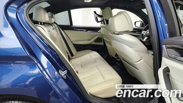 2021 BMW 5 Series (G30) 530i M Sport Package Sold VIN WBA71BH00MWW92322 – exterior detail 2021 BMW 5 Series (G30) 530i M Sport Package Sold VIN WBA71BH00MWW92322 – exterior detail