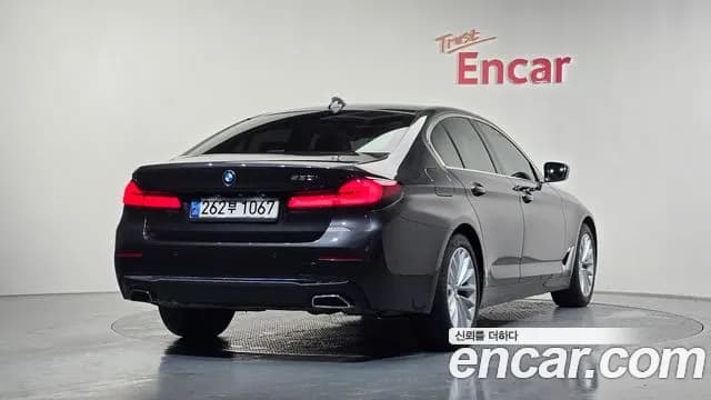 2021 BMW 5 Series (G30) 530i Luxury Sold VIN WBA71BH02MWX02963 – side profile 2021 BMW 5 Series (G30) 530i Luxury Sold VIN WBA71BH02MWX02963 – side profile