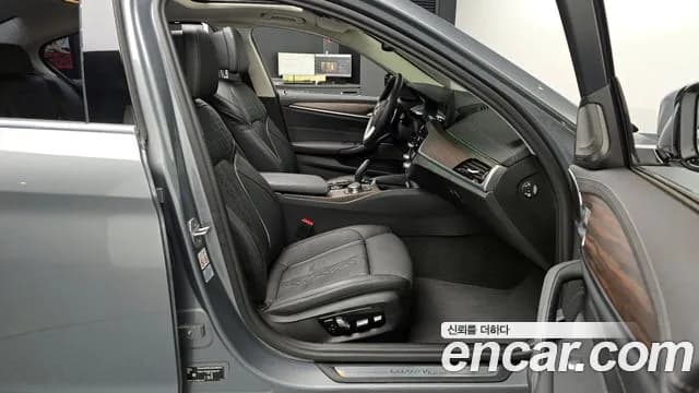 2023 BMW 5 Series (G30) 530i Luxury Sold VIN WBA71BH06PCM99131 – exterior detail 2023 BMW 5 Series (G30) 530i Luxury Sold VIN WBA71BH06PCM99131 – exterior detail