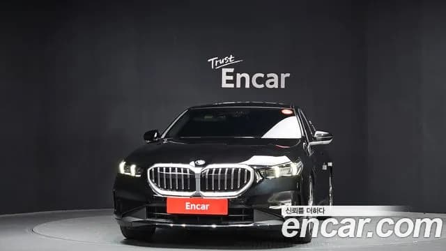 2024 BMW 5Series (G60) 530e Sold VIN WBA71FJ08RCR24269 – interior seats 2024 BMW 5Series (G60) 530e Sold VIN WBA71FJ08RCR24269 – interior seats