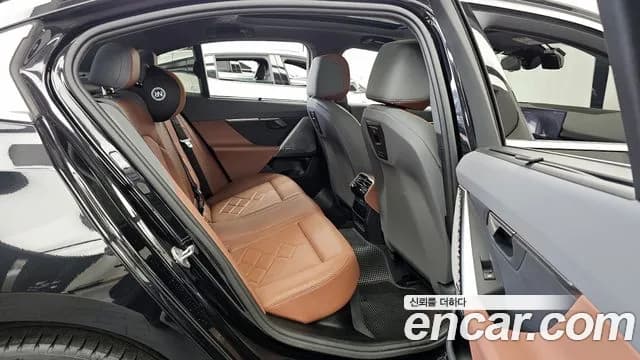 2024 BMW 5Series (G60) 530e Sold VIN WBA71FJ08RCR24269 – photo 14 2024 BMW 5Series (G60) 530e Sold VIN WBA71FJ08RCR24269 – photo 14