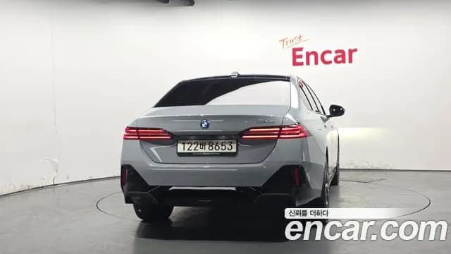 2025 BMW 5 Series (G60) 530e M Sport Sold VIN WBA71FJ09SCT75266 – interior seats 2025 BMW 5 Series (G60) 530e M Sport Sold VIN WBA71FJ09SCT75266 – interior seats