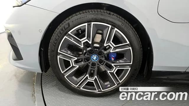 2025 BMW 5 Series (G60) 530e M Sport Sold VIN WBA71FJ09SCT75266 – exterior detail 2025 BMW 5 Series (G60) 530e M Sport Sold VIN WBA71FJ09SCT75266 – exterior detail