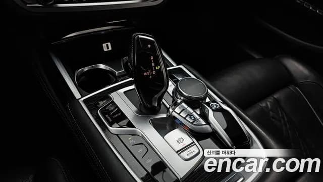 2017 BMW 7Series (G11) 740d xDrive M Sport Sold VIN WBA7C6102HG760471 – interior seats 2017 BMW 7Series (G11) 740d xDrive M Sport Sold VIN WBA7C6102HG760471 – interior seats