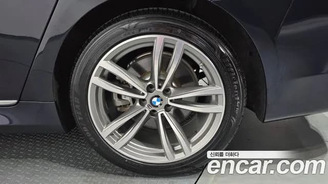 2017 BMW 7Series (G11) 740Li xDrive M Sport Package Sold VIN WBA7E4105HGV25514 – photo 13 2017 BMW 7Series (G11) 740Li xDrive M Sport Package Sold VIN WBA7E4105HGV25514 – photo 13