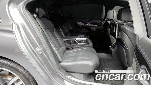 2018 BMW 7 Series (G11) 740Li xDrive M Sport Package Sold VIN WBA7E4107JGV45236 – photo 11 2018 BMW 7 Series (G11) 740Li xDrive M Sport Package Sold VIN WBA7E4107JGV45236 – photo 11