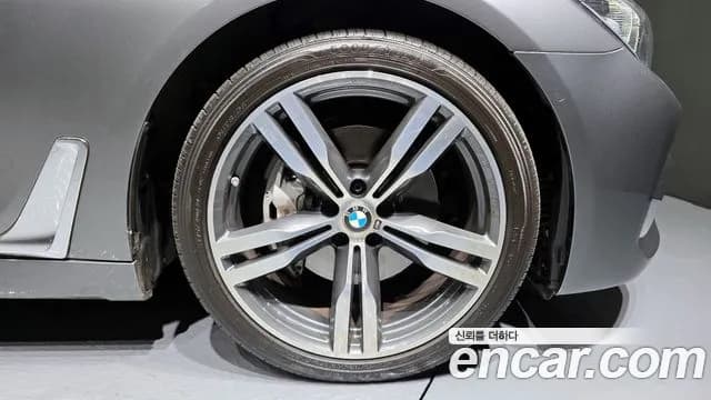 2018 BMW 7 Series (G11) 740Li xDrive M Sport Package Sold VIN WBA7E4107JGV45236 – photo 17 2018 BMW 7 Series (G11) 740Li xDrive M Sport Package Sold VIN WBA7E4107JGV45236 – photo 17