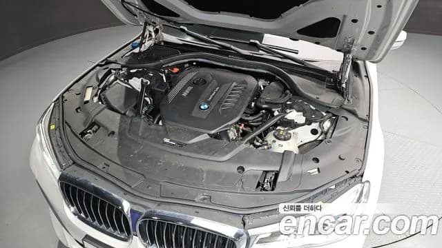 2018 BMW 7Series (G11) 730Ld xDrive M Sport Sold VIN WBA7G610XJB243975 – trunk area 2018 BMW 7Series (G11) 730Ld xDrive M Sport Sold VIN WBA7G610XJB243975 – trunk area