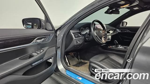 2018 BMW 7Series (G11) 740Ld xDrive M Sport Sold VIN WBA7G8100JB248548 – photo 13 2018 BMW 7Series (G11) 740Ld xDrive M Sport Sold VIN WBA7G8100JB248548 – photo 13