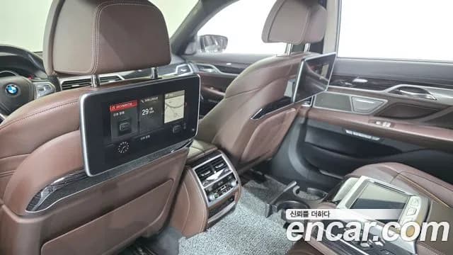2017 BMW 7Series (G11) 740Ld xDrive M Sport Sold VIN WBA7G8107HG784880 – photo 13 2017 BMW 7Series (G11) 740Ld xDrive M Sport Sold VIN WBA7G8107HG784880 – photo 13