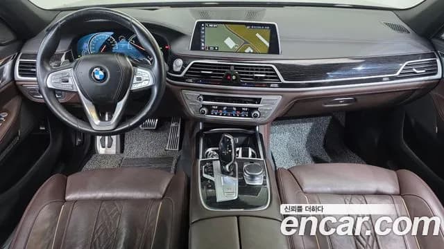 2017 BMW 7Series (G11) 740Ld xDrive M Sport Sold VIN WBA7G8107HG784880 – photo 19 2017 BMW 7Series (G11) 740Ld xDrive M Sport Sold VIN WBA7G8107HG784880 – photo 19