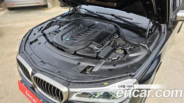 2017 BMW 7Series (G11) M760Li xDrive Sold VIN WBA7H6102HG612838 – interior seats 2017 BMW 7Series (G11) M760Li xDrive Sold VIN WBA7H6102HG612838 – interior seats