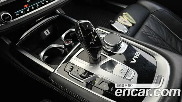 2017 BMW 7Series (G11) M760Li xDrive Sold VIN WBA7H6102HG612838 – exterior detail 2017 BMW 7Series (G11) M760Li xDrive Sold VIN WBA7H6102HG612838 – exterior detail