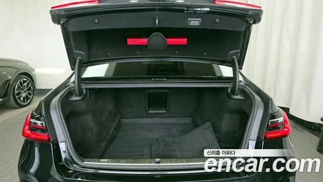 2022 BMW 7 Series (G11) 730Ld xDrive M Sport Sold VIN WBA7J4103NCK68643 – rear exterior 2022 BMW 7 Series (G11) 730Ld xDrive M Sport Sold VIN WBA7J4103NCK68643 – rear exterior
