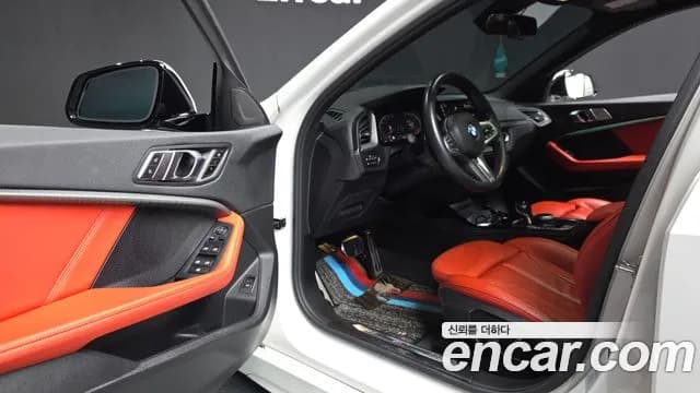 2021 BMW 1 Series (F40) 120i M Sports Sold VIN WBA7L7100M7J44106 – interior seats 2021 BMW 1 Series (F40) 120i M Sports Sold VIN WBA7L7100M7J44106 – interior seats