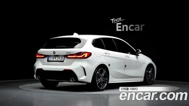 2021 BMW 1 Series (F40) 120i M Sports Sold VIN WBA7L7100M7J44106 – photo 17 2021 BMW 1 Series (F40) 120i M Sports Sold VIN WBA7L7100M7J44106 – photo 17