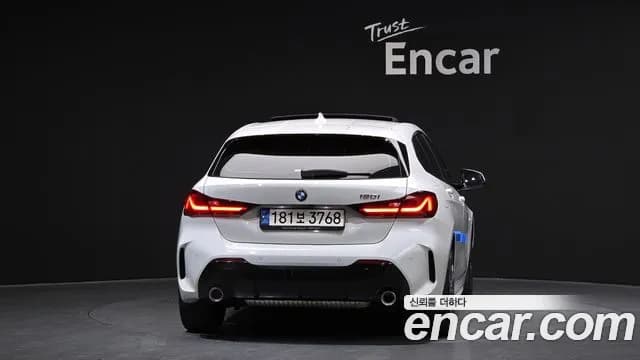 2021 BMW 1Series (F40) 120i M Sports Sold VIN WBA7L7102M7J41742 – photo 13 2021 BMW 1Series (F40) 120i M Sports Sold VIN WBA7L7102M7J41742 – photo 13