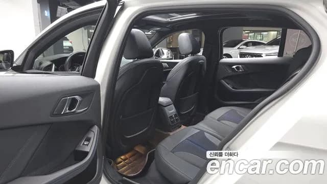 2023 BMW 1 Series (F40) 120i M Sports Sold VIN WBA7L7102P7M07622 – interior seats 2023 BMW 1 Series (F40) 120i M Sports Sold VIN WBA7L7102P7M07622 – interior seats