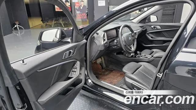 2022 BMW 1Series (F40) 120i Sports Sold VIN WBA7L7105N7K73119 – photo 18 2022 BMW 1Series (F40) 120i Sports Sold VIN WBA7L7105N7K73119 – photo 18