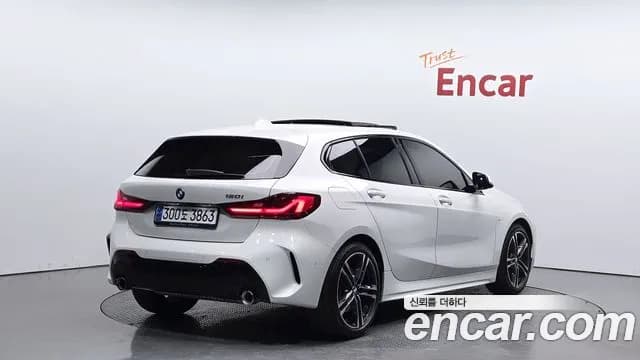 2023 BMW 1 Series (F40) 120i M Sports Sold VIN WBA7L7109P7M68630 – photo 17 2023 BMW 1 Series (F40) 120i M Sports Sold VIN WBA7L7109P7M68630 – photo 17