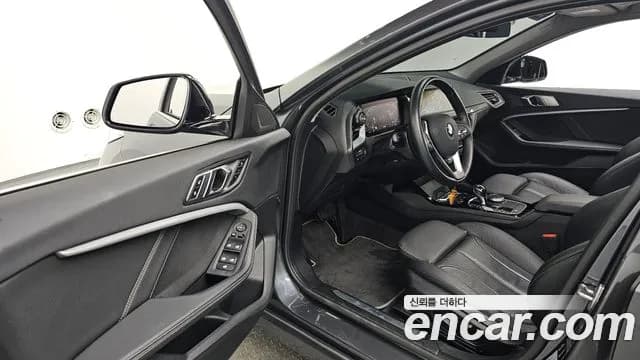 2021 BMW 1 Series (F40) 120i Sports Sold VIN WBA7L710XM7J31802 – exterior detail 2021 BMW 1 Series (F40) 120i Sports Sold VIN WBA7L710XM7J31802 – exterior detail