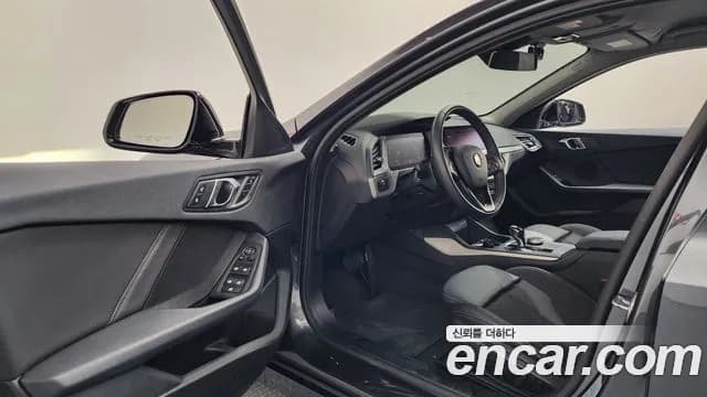 2020 BMW 1Series (F40) 118d Joy First Edition Sold VIN WBA7M9102L7F64606 – interior seats 2020 BMW 1Series (F40) 118d Joy First Edition Sold VIN WBA7M9102L7F64606 – interior seats