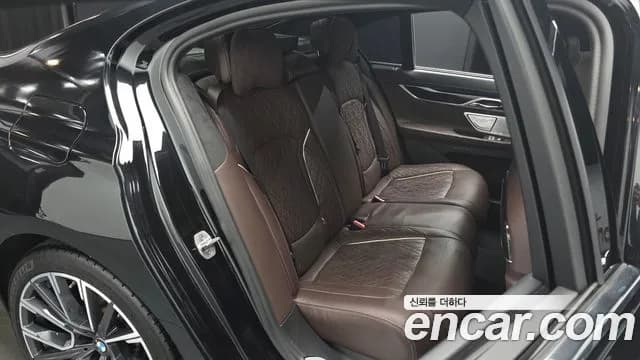 2022 BMW 7Series (G11) 740i M Sport Sold VIN WBA7R2104NCJ96090 – interior seats 2022 BMW 7Series (G11) 740i M Sport Sold VIN WBA7R2104NCJ96090 – interior seats
