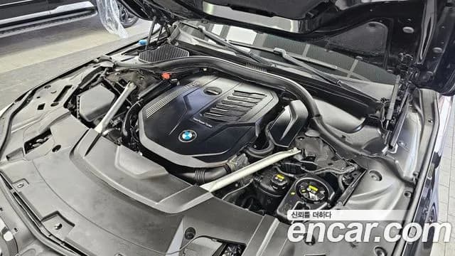 2021 BMW 7Series (G11) 740Li xDrive M Sport Package Sold VIN WBA7T4102MCF54317 – photo 14 2021 BMW 7Series (G11) 740Li xDrive M Sport Package Sold VIN WBA7T4102MCF54317 – photo 14