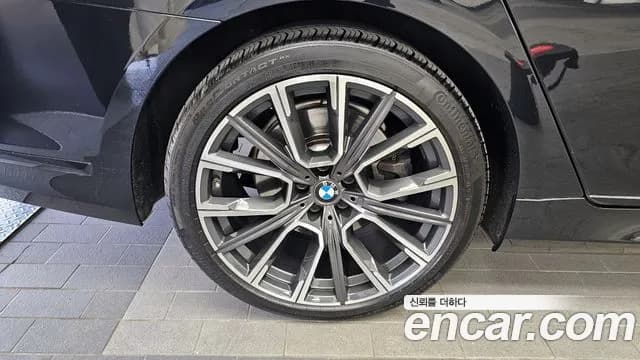 2021 BMW 7Series (G11) 740Li xDrive M Sport Package Sold VIN WBA7T4102MCF54317 – photo 23 2021 BMW 7Series (G11) 740Li xDrive M Sport Package Sold VIN WBA7T4102MCF54317 – photo 23