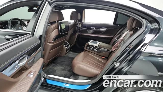 2020 BMW 7Series (G11) 740Li xDrive M Sport Package Sold VIN WBA7T4104LCE34825 – photo 19 2020 BMW 7Series (G11) 740Li xDrive M Sport Package Sold VIN WBA7T4104LCE34825 – photo 19