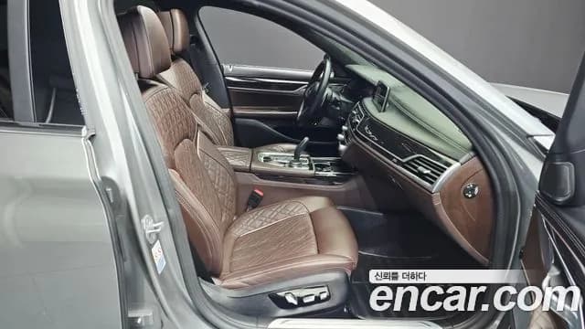 2021 BMW 7 Series (G11) 740Li xDrive M Sport Package Sold VIN WBA7T410XMCG47568 – photo 13 2021 BMW 7 Series (G11) 740Li xDrive M Sport Package Sold VIN WBA7T410XMCG47568 – photo 13