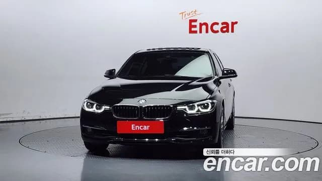 2017 BMW 3 Series (F30) 320i Luxury Sold VIN WBA8A9100HK882660 – exterior detail 2017 BMW 3 Series (F30) 320i Luxury Sold VIN WBA8A9100HK882660 – exterior detail