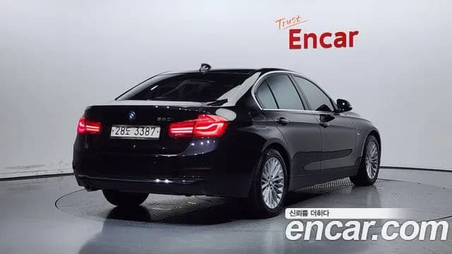 2017 BMW 3 Series (F30) 320i Luxury Sold VIN WBA8A9100HK882660 – photo 15 2017 BMW 3 Series (F30) 320i Luxury Sold VIN WBA8A9100HK882660 – photo 15