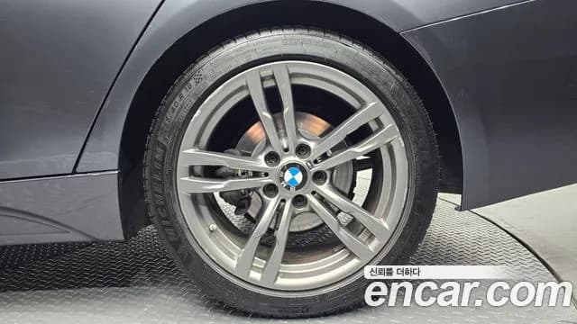 2018 BMW 3Series (F30) 320i M Sport Sold VIN WBA8A9101JAH11088 – photo 16 2018 BMW 3Series (F30) 320i M Sport Sold VIN WBA8A9101JAH11088 – photo 16