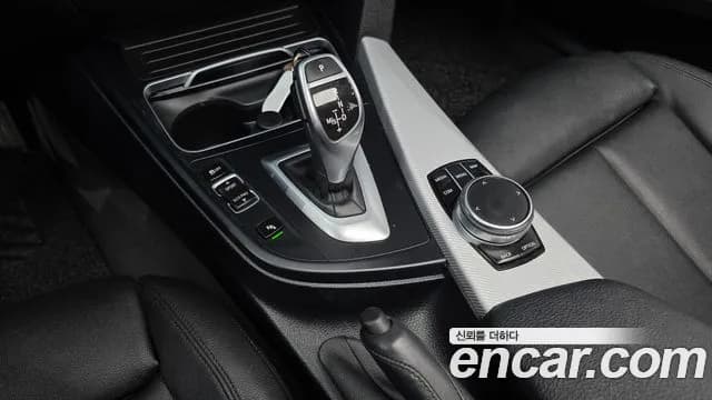 2018 BMW 3 Series (F30) 320i M Sport Sold VIN WBA8A9102JAH11147 – photo 30 2018 BMW 3 Series (F30) 320i M Sport Sold VIN WBA8A9102JAH11147 – photo 30
