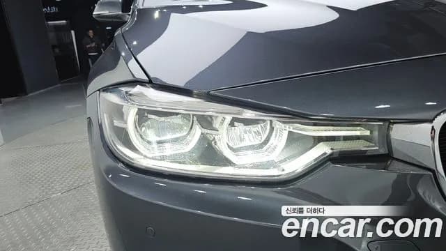2018 BMW 3Series (F30) 320i M Sport Sold VIN WBA8A9102JK884416 – photo 15 2018 BMW 3Series (F30) 320i M Sport Sold VIN WBA8A9102JK884416 – photo 15