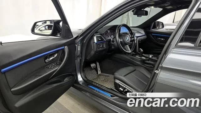 2018 BMW 3Series (F30) 320i M Sport Sold VIN WBA8A9103JAE91517 – photo 18 2018 BMW 3Series (F30) 320i M Sport Sold VIN WBA8A9103JAE91517 – photo 18