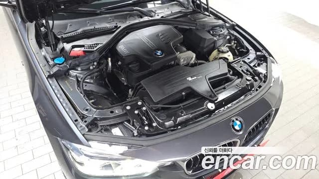 2018 BMW 3Series (F30) 320i M Sport Sold VIN WBA8A9106JAE91463 – engine bay 2018 BMW 3Series (F30) 320i M Sport Sold VIN WBA8A9106JAE91463 – engine bay