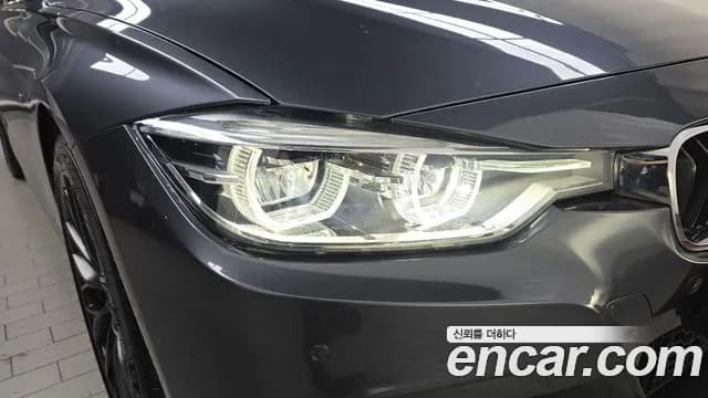 2018 BMW 3Series (F30) 320i M Sport Sold VIN WBA8A9106JAE91463 – photo 14 2018 BMW 3Series (F30) 320i M Sport Sold VIN WBA8A9106JAE91463 – photo 14