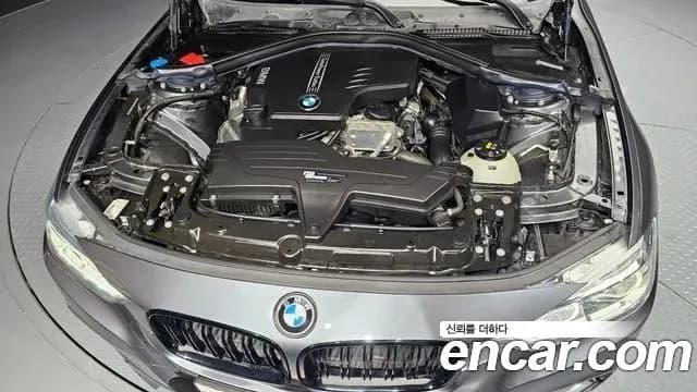 2018 BMW 3 Series (F30) 320i M Sport Sold VIN WBA8A9108JAD29527 – photo 15 2018 BMW 3 Series (F30) 320i M Sport Sold VIN WBA8A9108JAD29527 – photo 15