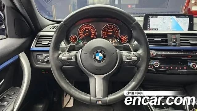 2018 BMW 3 Series (F30) 320i M Sport Sold VIN WBA8A9108JAD29527 – photo 18 2018 BMW 3 Series (F30) 320i M Sport Sold VIN WBA8A9108JAD29527 – photo 18
