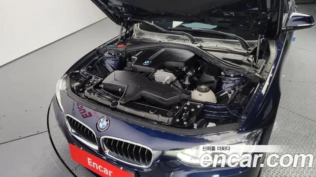 2018 BMW 3Series (F30) 320i M Sport Sold VIN WBA8A9108JAD29642 – interior seats 2018 BMW 3Series (F30) 320i M Sport Sold VIN WBA8A9108JAD29642 – interior seats