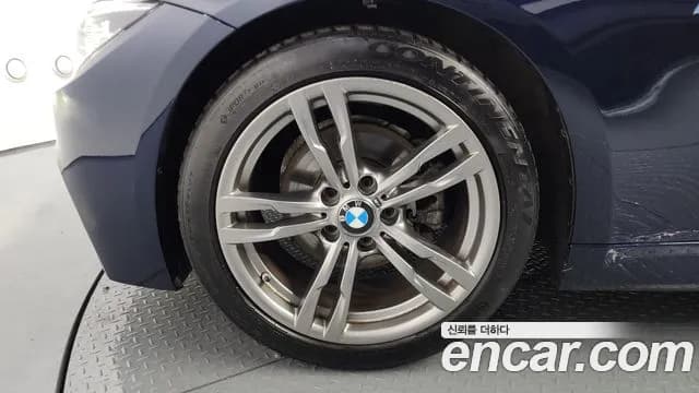 2018 BMW 3Series (F30) 320i M Sport Sold VIN WBA8A9108JAD29642 – exterior detail 2018 BMW 3Series (F30) 320i M Sport Sold VIN WBA8A9108JAD29642 – exterior detail