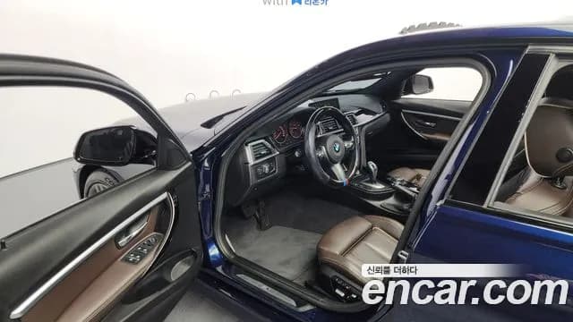 2018 BMW 3Series (F30) 320i M Sport Sold VIN WBA8A9108JAD29642 – photo 11 2018 BMW 3Series (F30) 320i M Sport Sold VIN WBA8A9108JAD29642 – photo 11