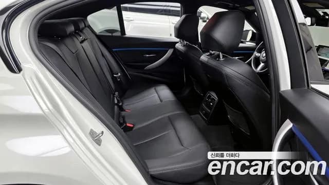 2018 BMW 3 Series (F30) 320i M Sport Sold VIN WBA8A9109JAH11940 – rear exterior 2018 BMW 3 Series (F30) 320i M Sport Sold VIN WBA8A9109JAH11940 – rear exterior