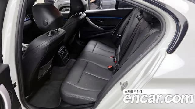 2018 BMW 3 Series (F30) 320i M Sport Sold VIN WBA8A9109JAH11940 – photo 22 2018 BMW 3 Series (F30) 320i M Sport Sold VIN WBA8A9109JAH11940 – photo 22