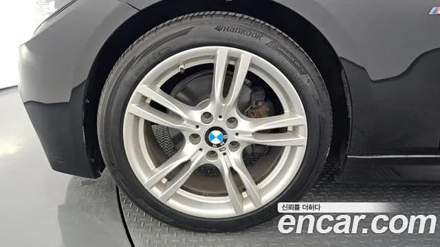 2018 BMW 3Series (F30) 330i M Sport Shadow Sold VIN WBA8B9101JA539283 – front exterior 2018 BMW 3Series (F30) 330i M Sport Shadow Sold VIN WBA8B9101JA539283 – front exterior