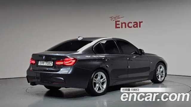 2018 BMW 3 Series (F30) 330i M Sport Shadow Sold VIN WBA8B9102JA826678 – photo 16 2018 BMW 3 Series (F30) 330i M Sport Shadow Sold VIN WBA8B9102JA826678 – photo 16